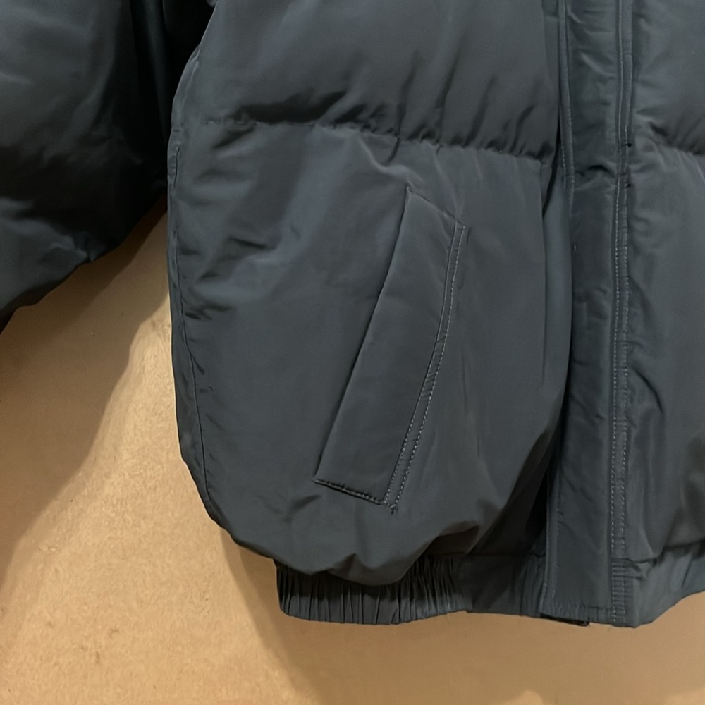 Essentials Puffer - Picture 5 of 10